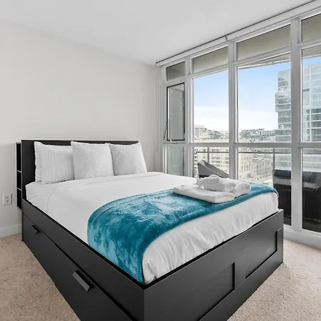 Apartment In Downtown Toronto